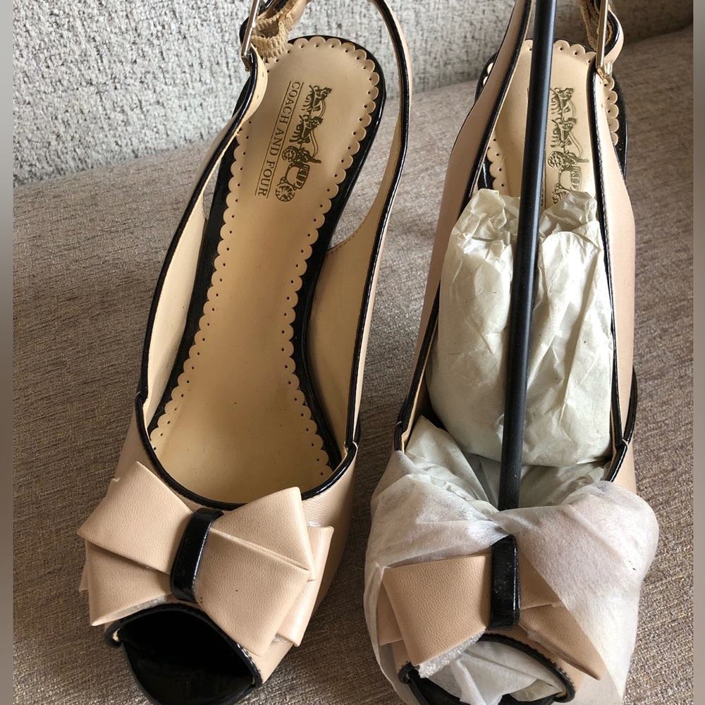 COACH AND FOUR SLINGBACK BOW HEELS
